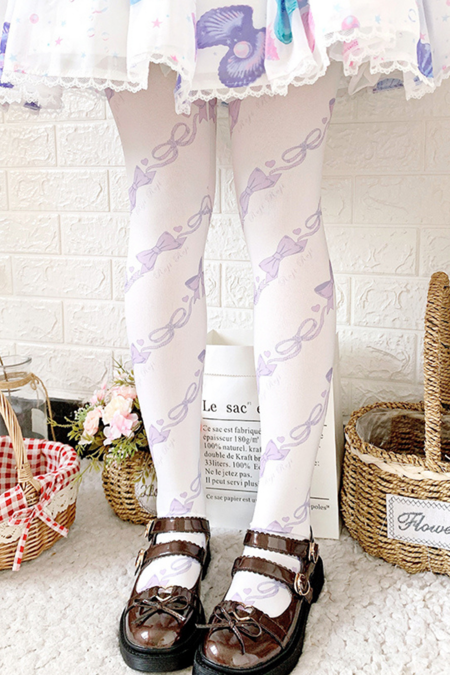 Line Ribbon Knee-High Socks