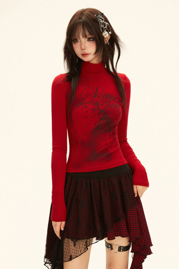 スリムフィットレッドハーフタートルネックトップ