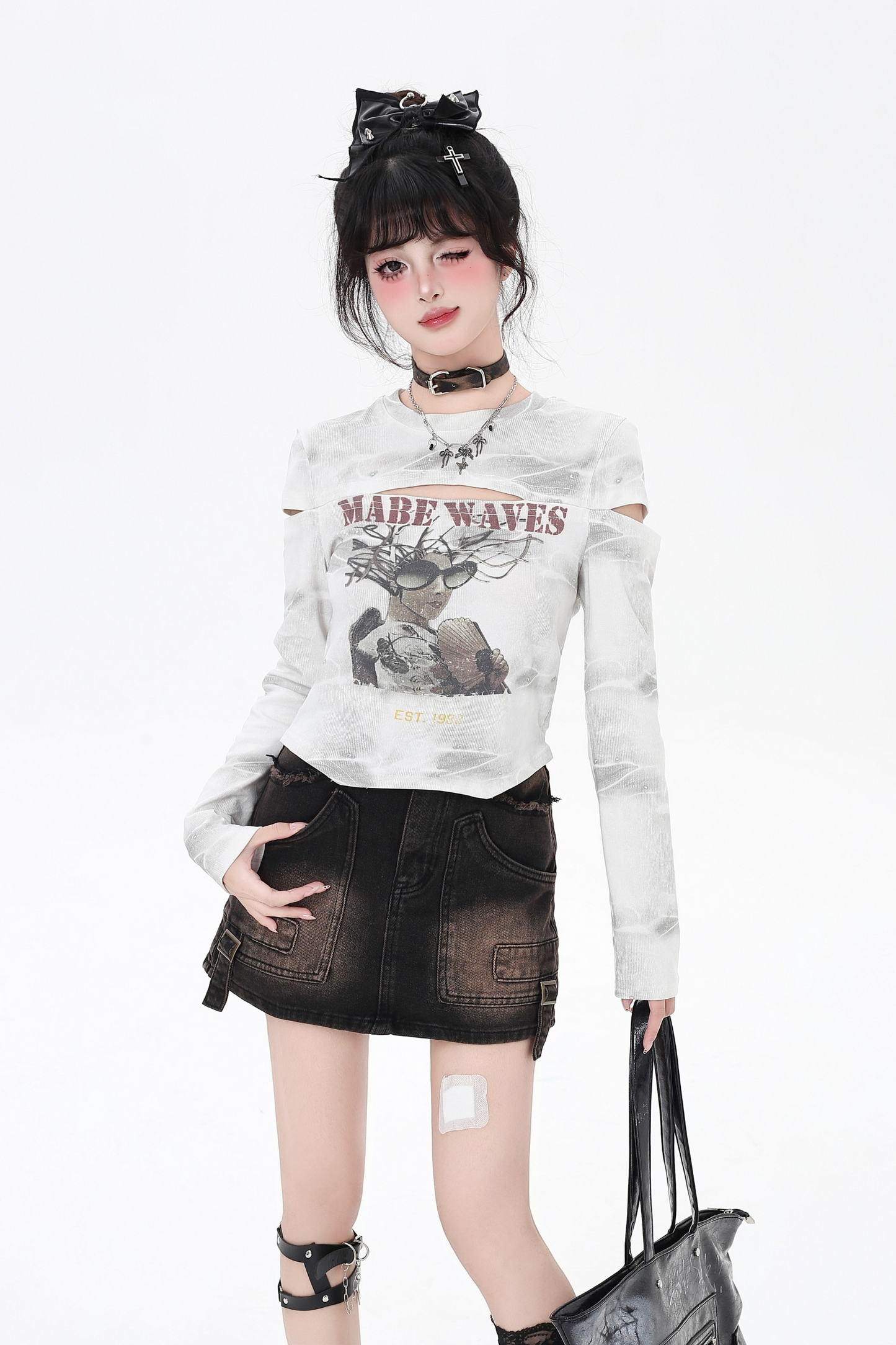 ダークデザインスリムタイトトップス