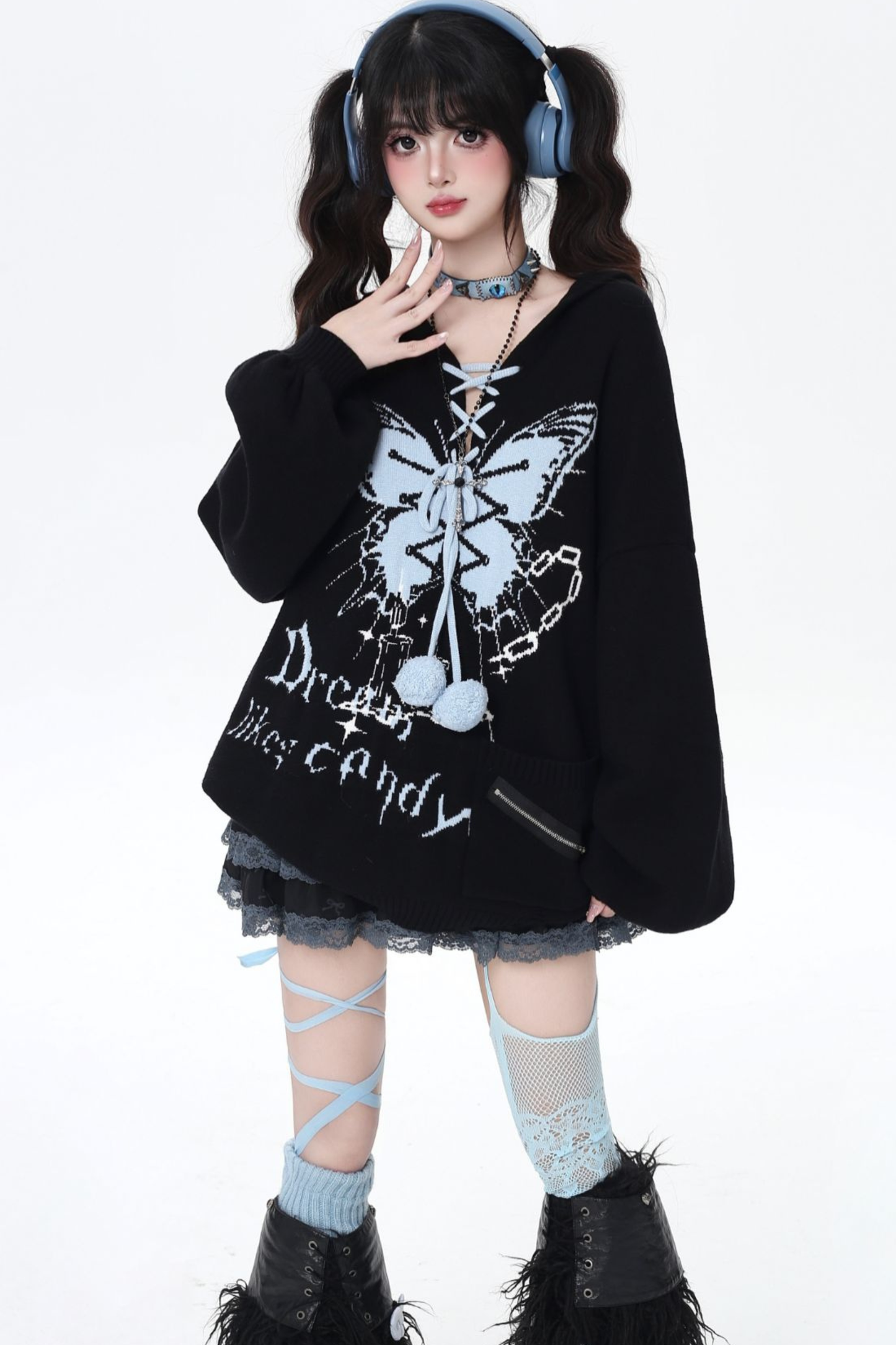 バタフライシャックル Vネックニット