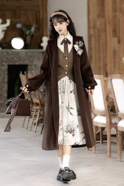 レトロロングコート+スカート+シャツ+ベスト