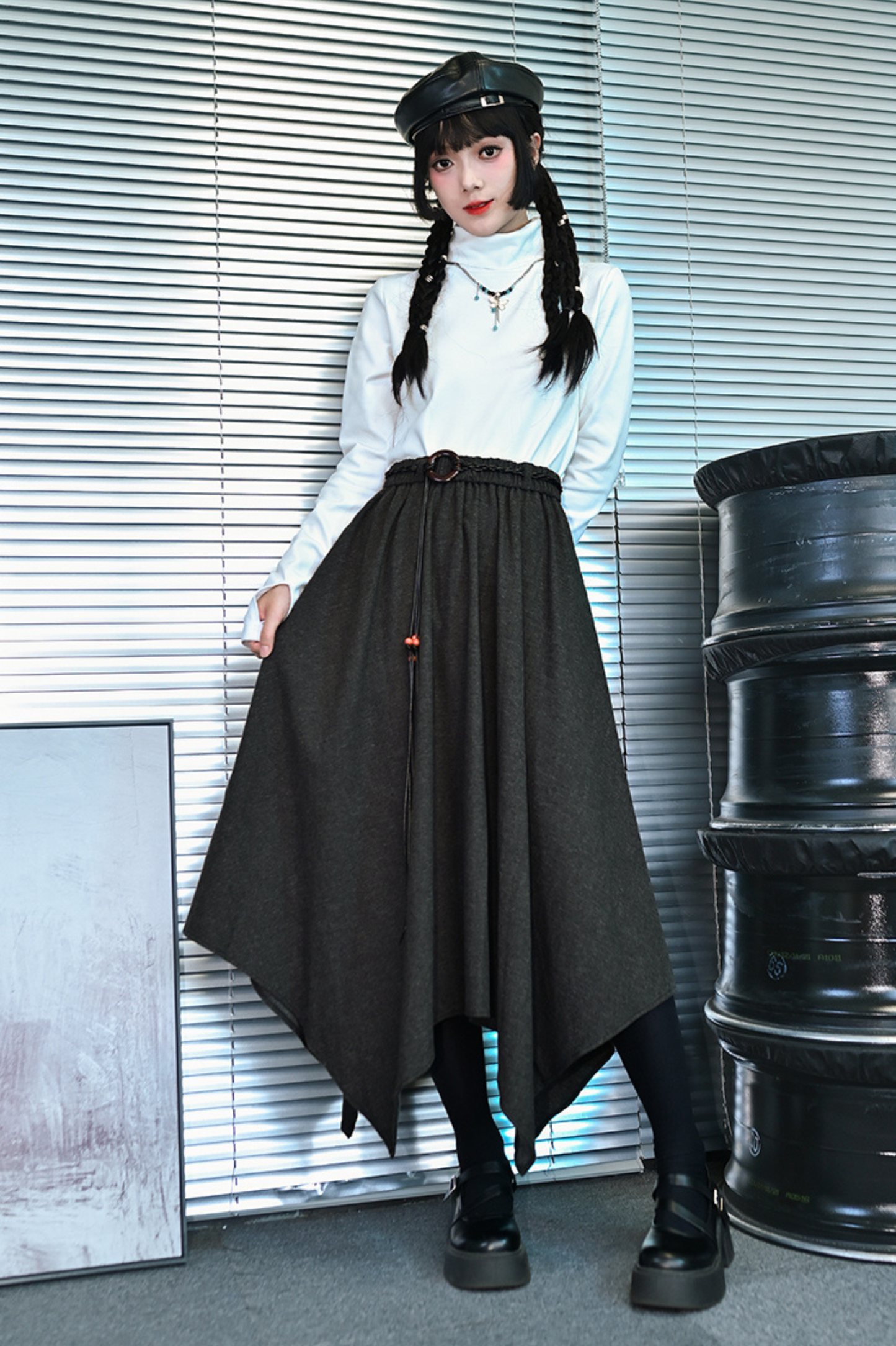 eccentric mode skirt