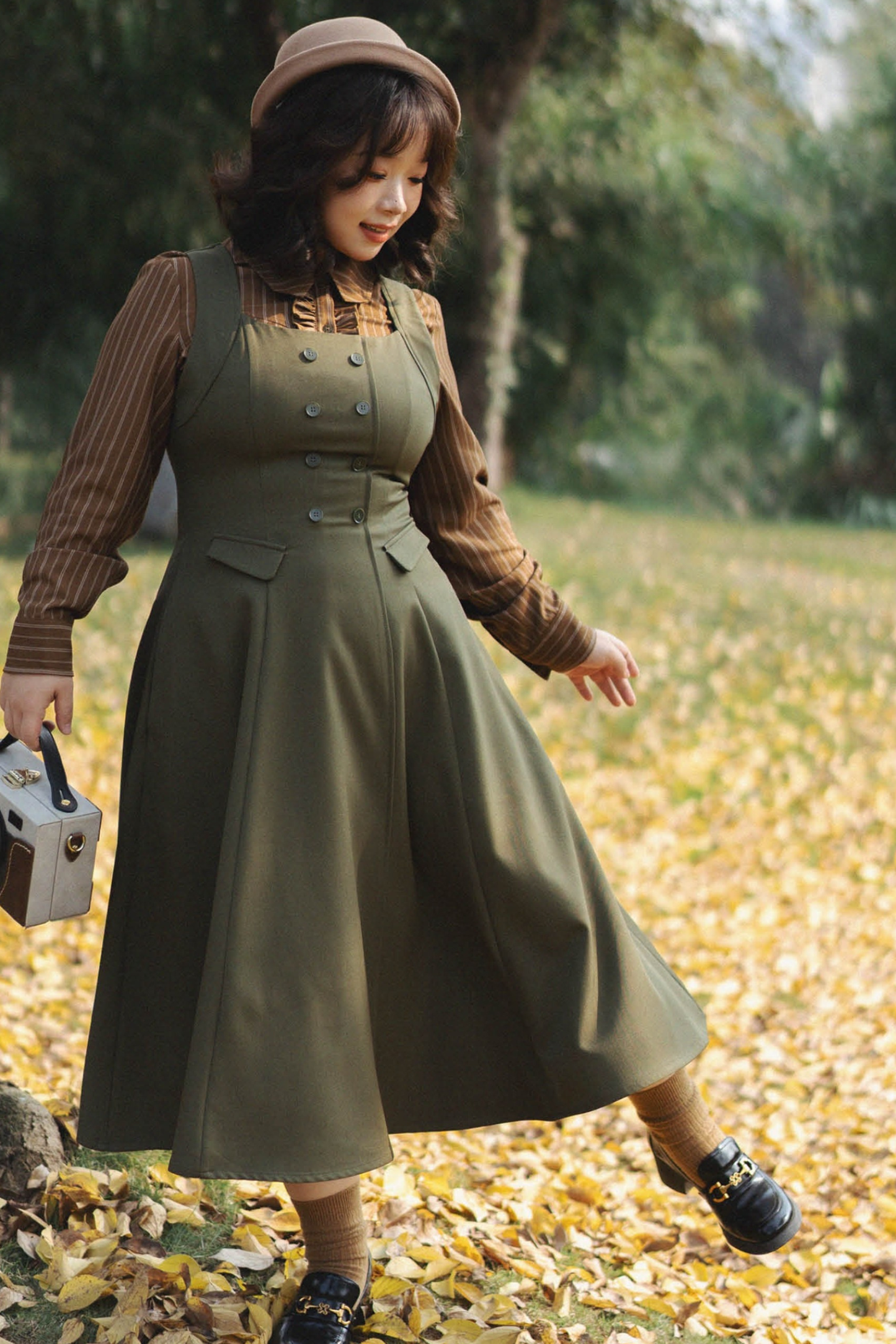 英国風レトロエレガントノースリーブドレス