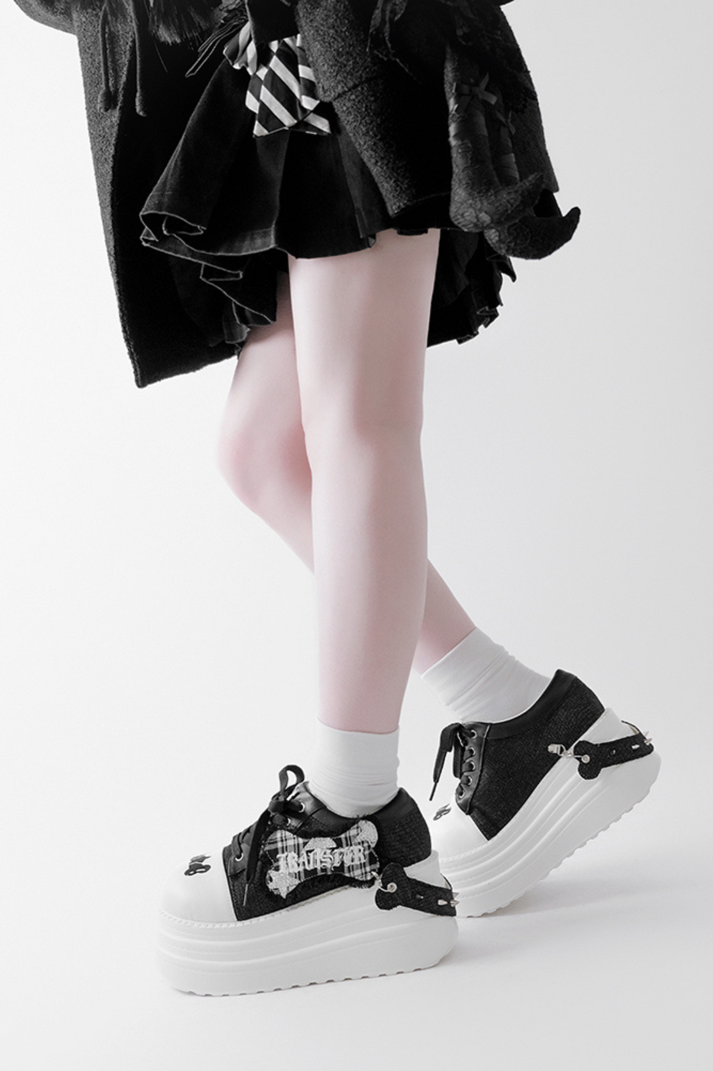 록큰롤 서브컬쳐 두꺼운 스니커즈