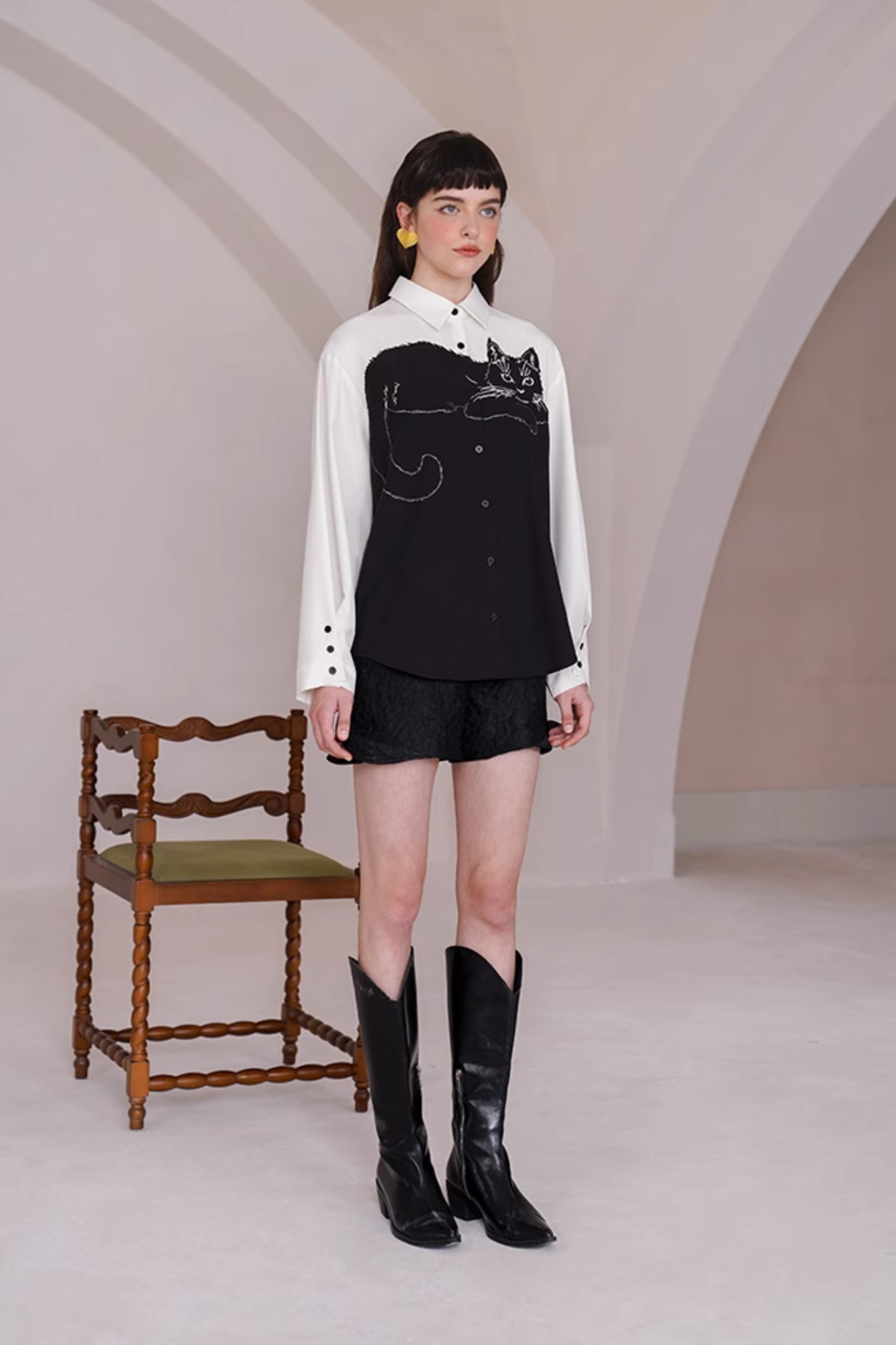 Cat contrast stitch shirt