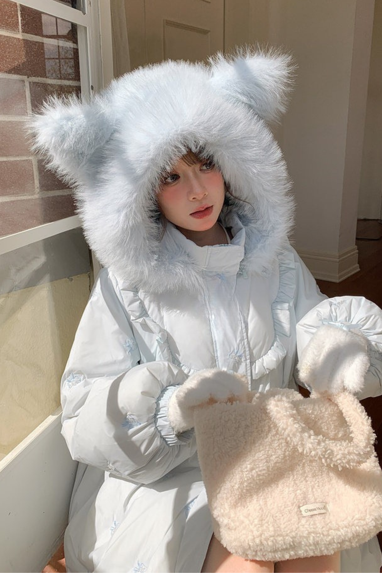 キャットルーズフードダウンジャケット