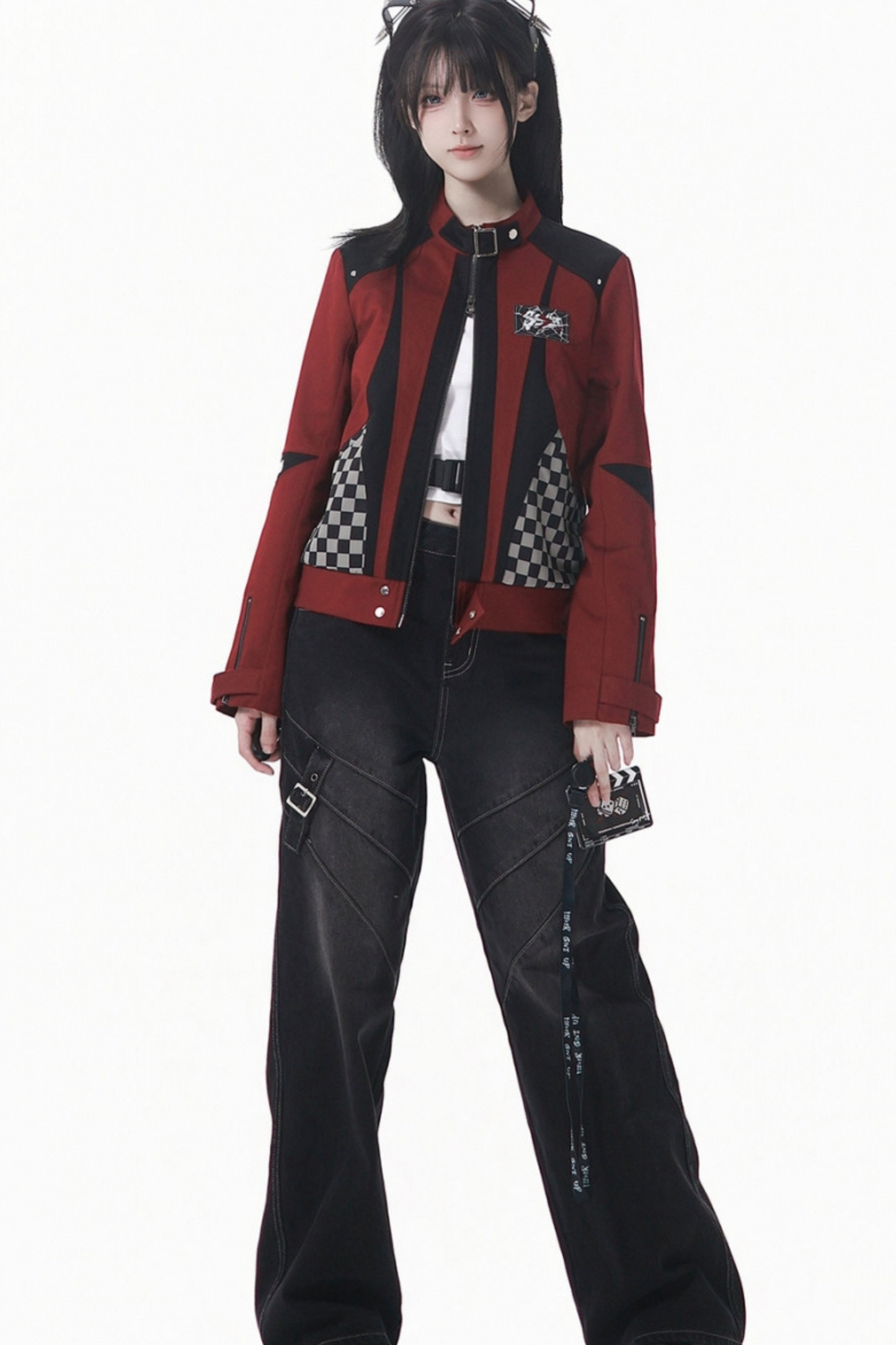 チェッカーボードオートバイジャケット+スウェット+デニムパンツ