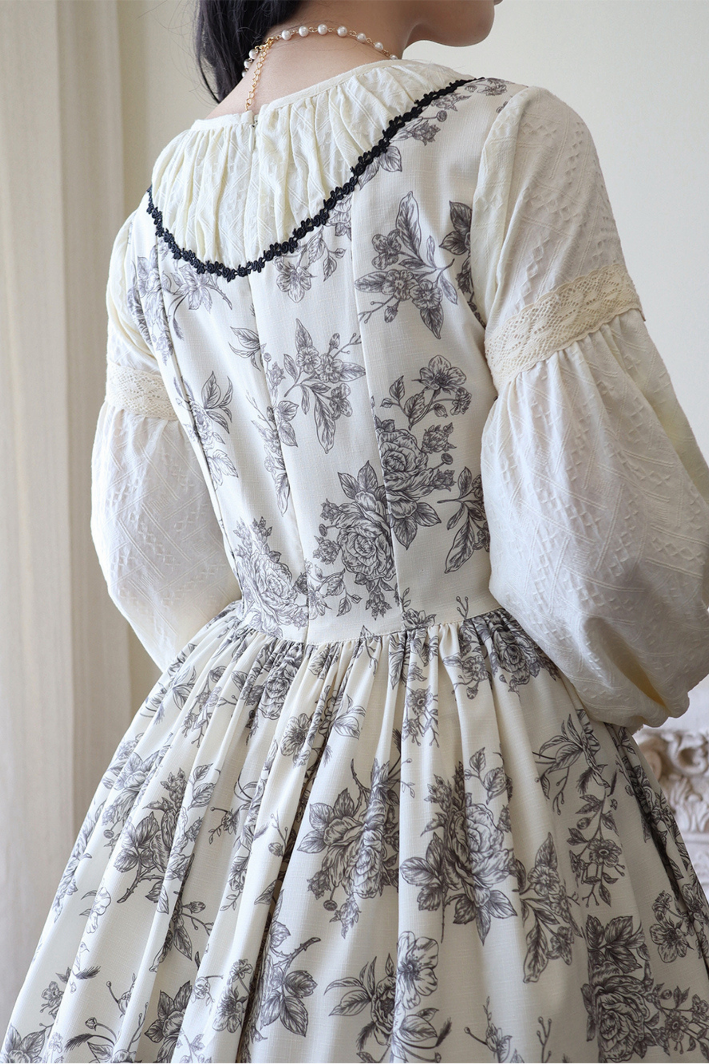 スケッチワイルドローズエレガントロリータドレス