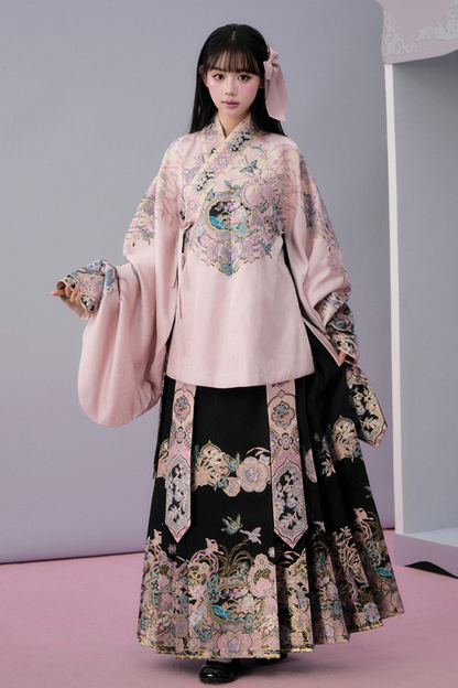 Süße China-Jacke + Plisseerock + Accessoires