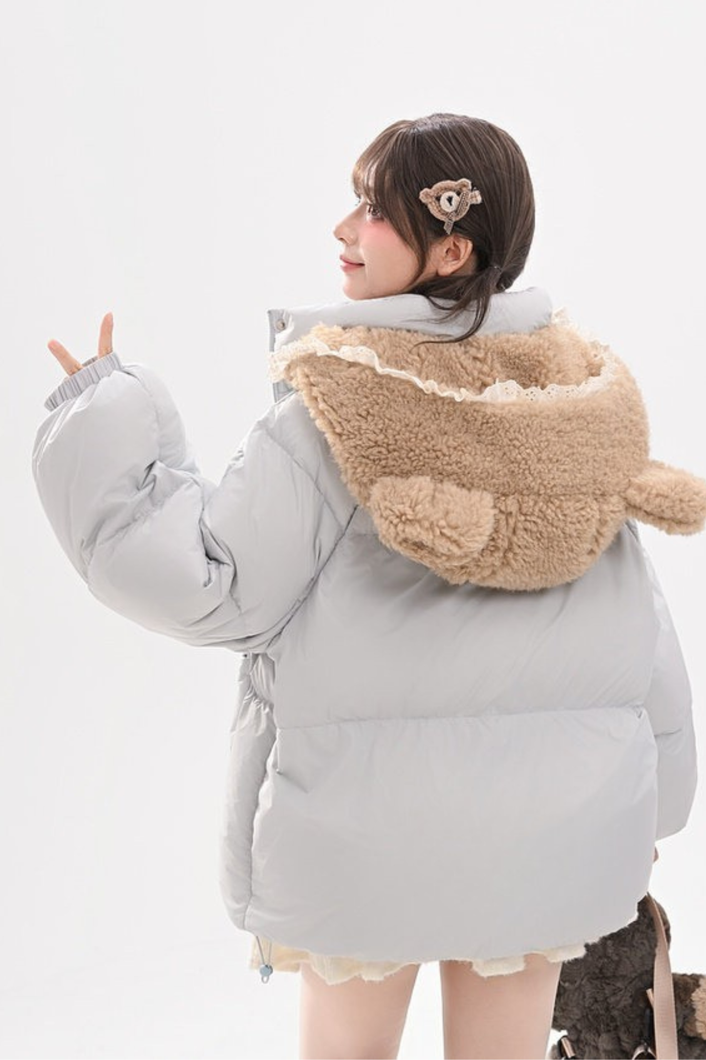 ベアイヤーフードダウンジャケット