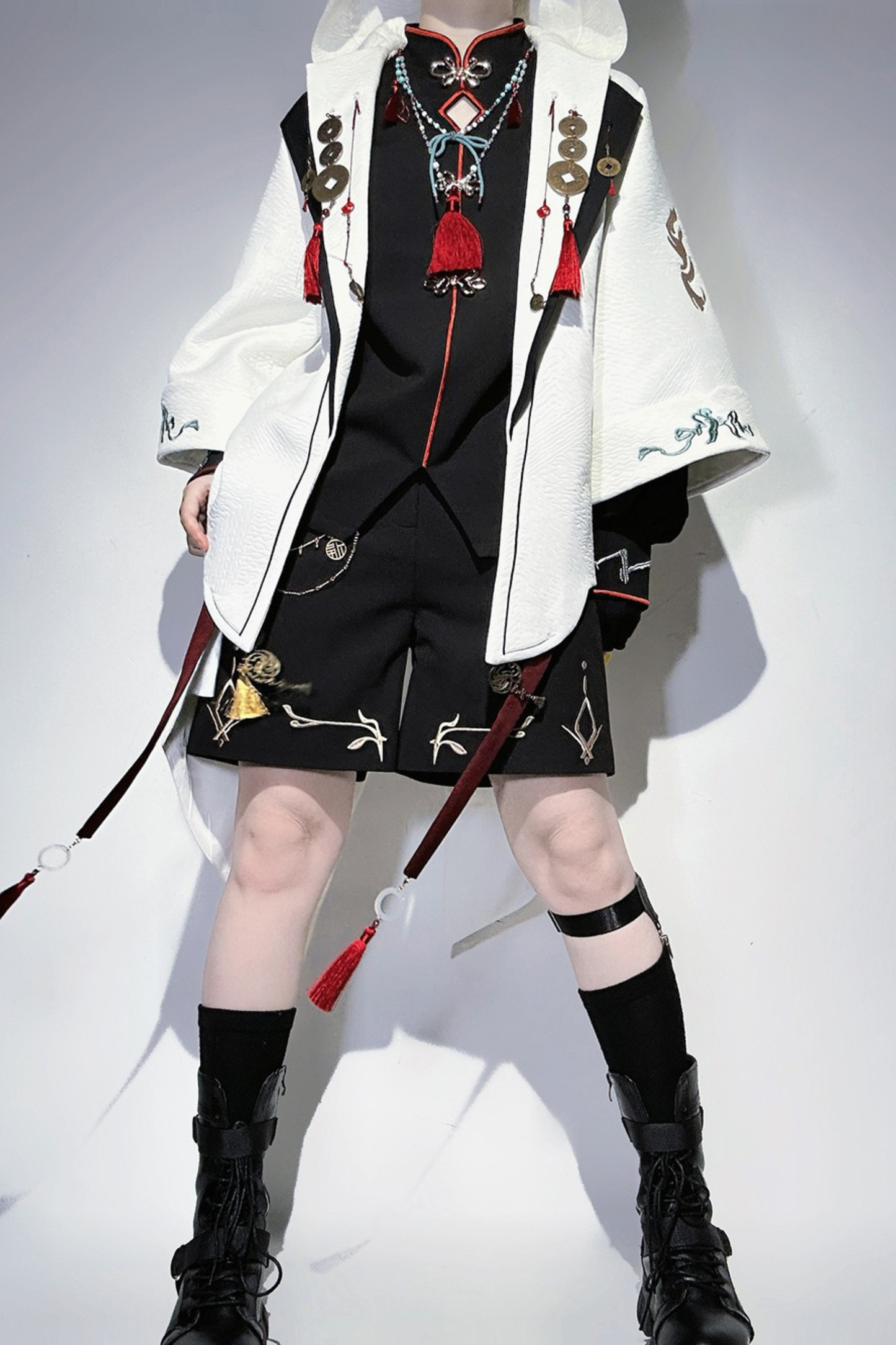 【12月26日予約締切】マウンテンゴーストチャイナプリンスフーディージャケットスーツ＋タッセルネックレス