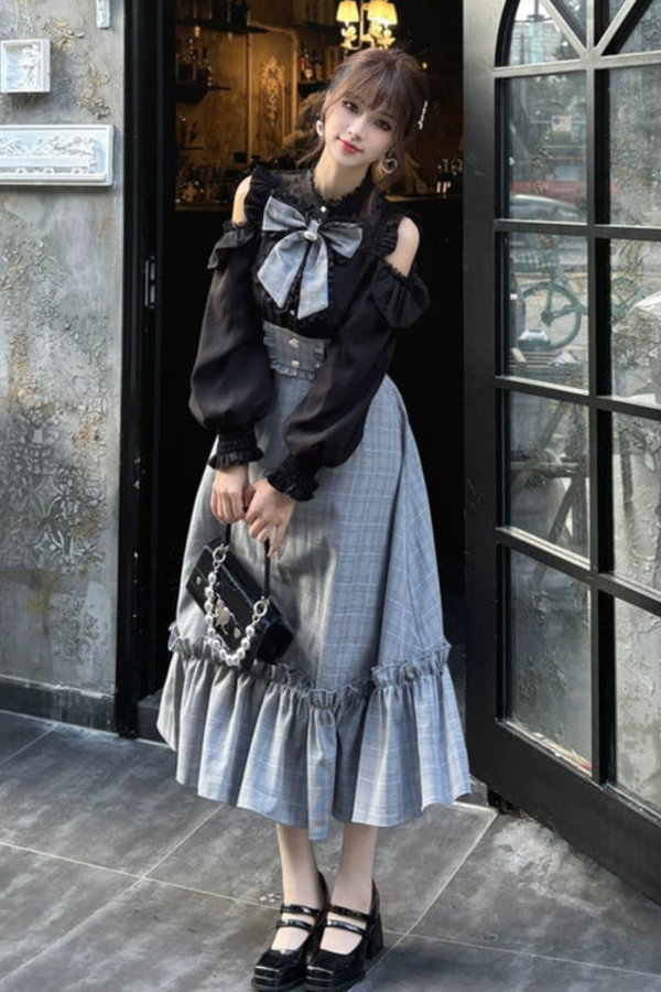 オフショルダーダークプリンセスドレス