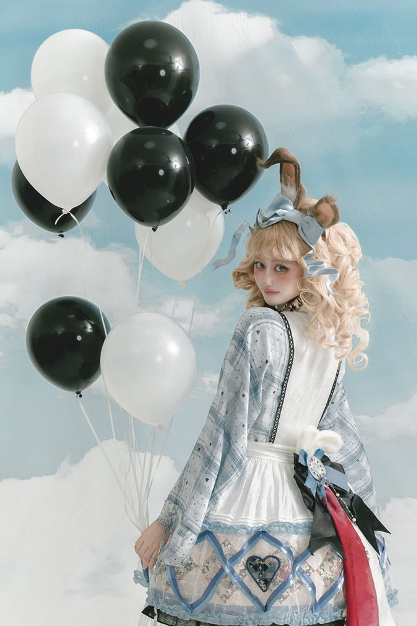 アリスワールドロリータドレス+エプロン+アクセサリー