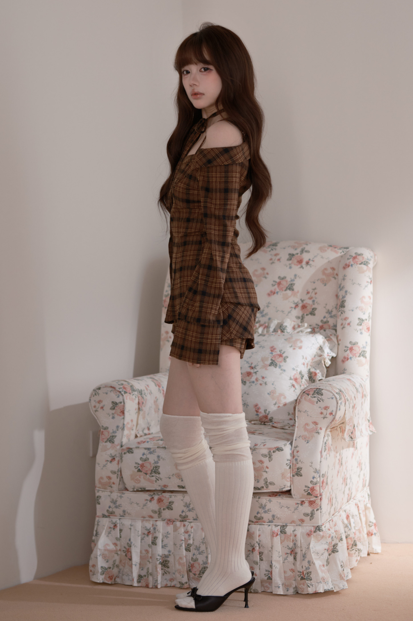 Karo-Oberteil mit schulterfreiem Ausschnitt + Kurze Hose