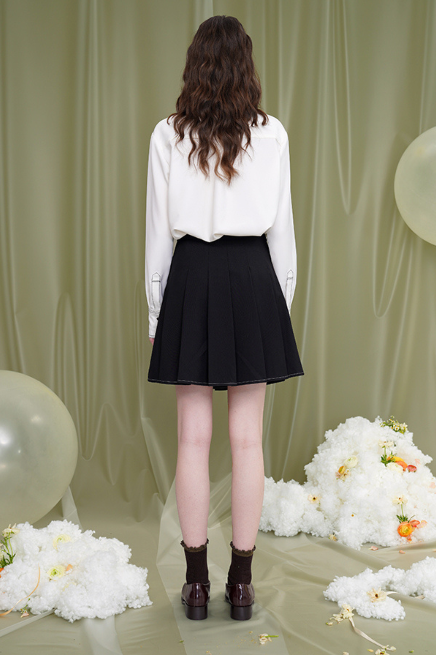 Swan genderless retro shirt