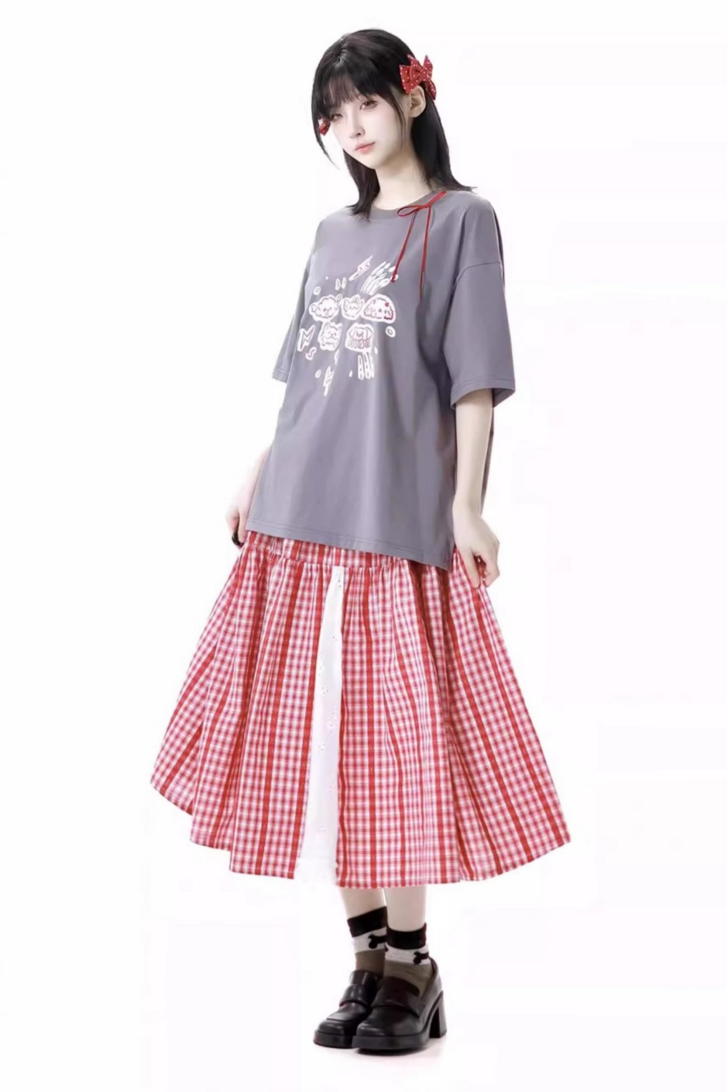 Graffiti T-shirt + Big Swing Check Skirt