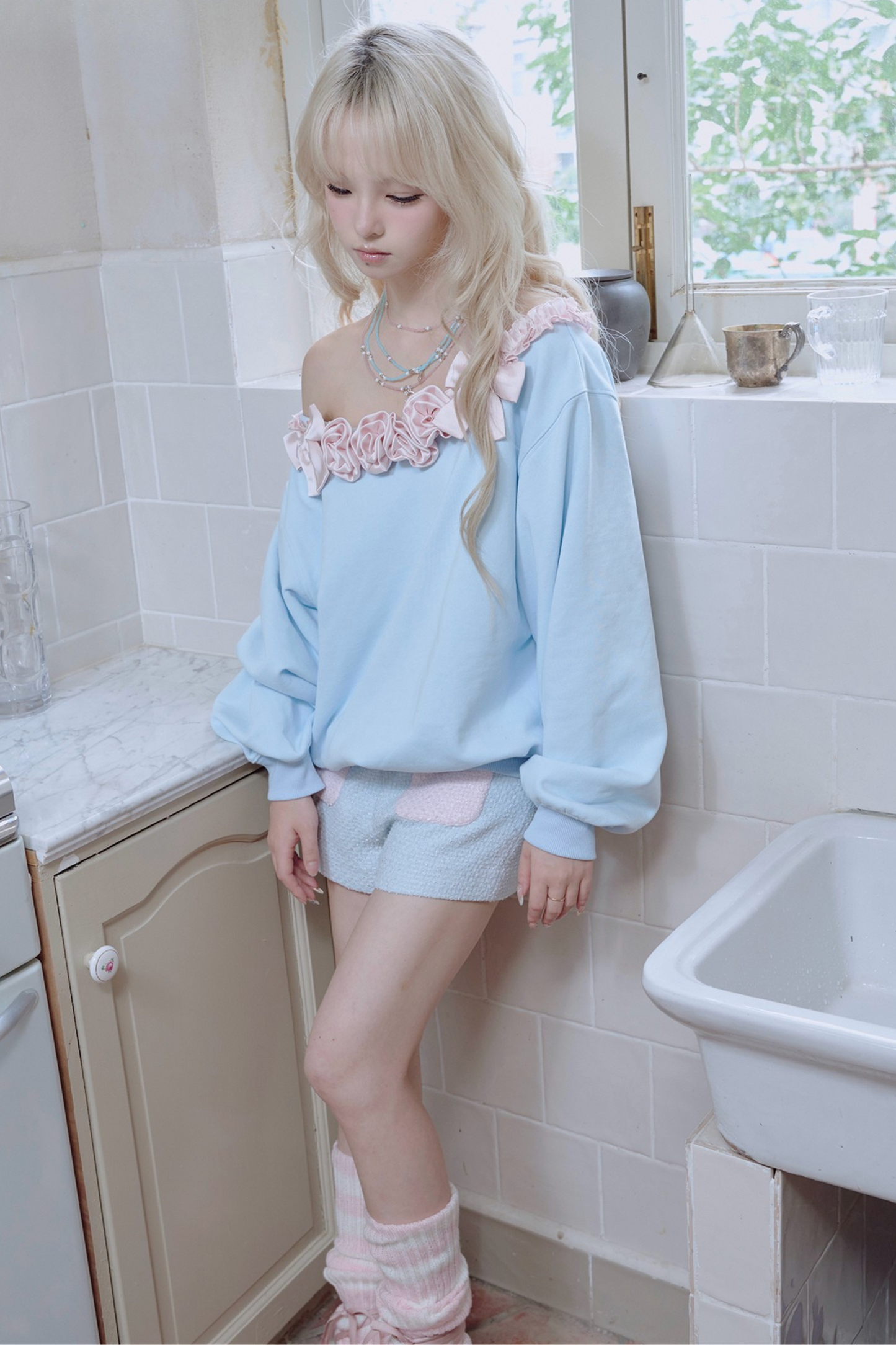 ローズサテンリボンワンショルダースウェット