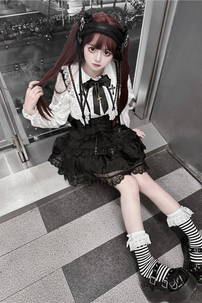 Heiliges Kreuz Flatterärmel Trägerrock + Shirt