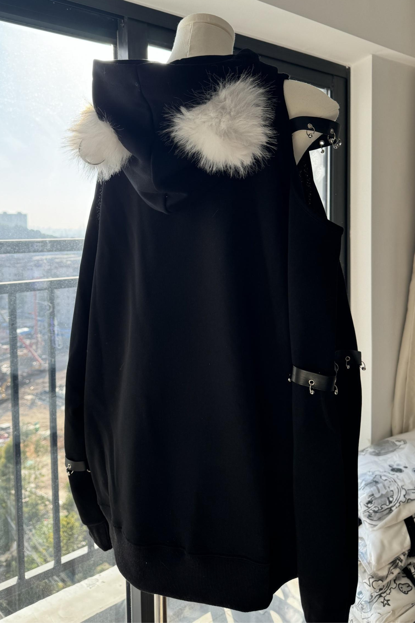 エンジェルプリントオフショルダースウェット