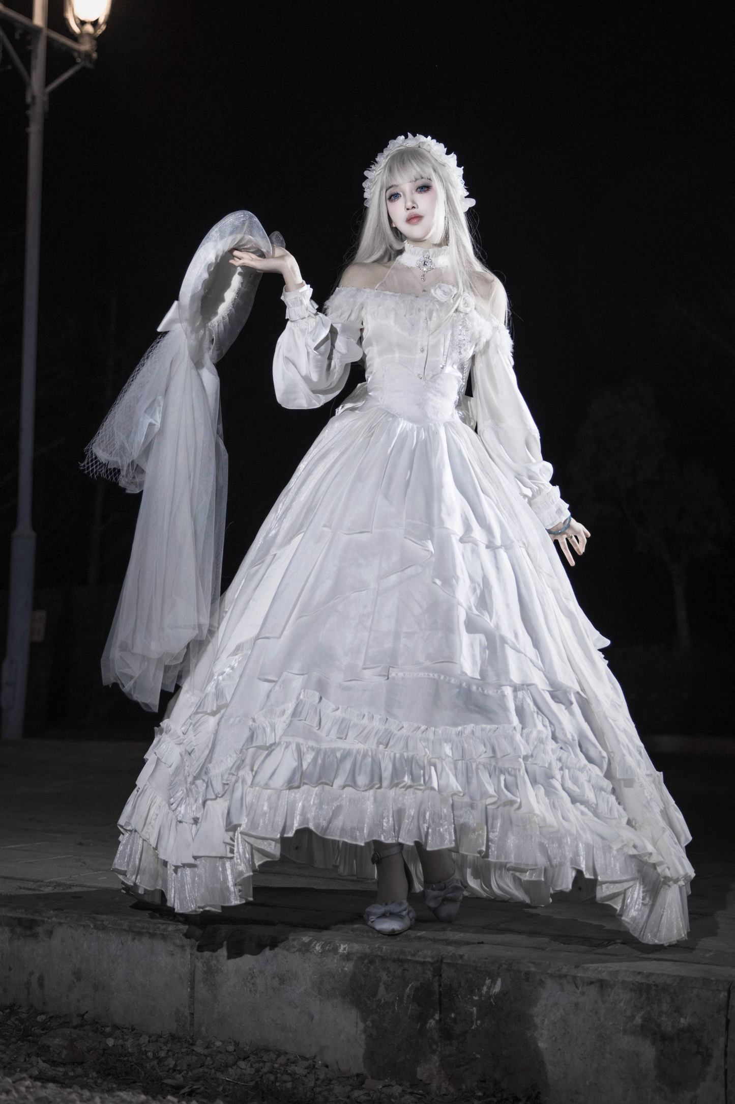 Off-the-shoulder shirt + oversized skirt