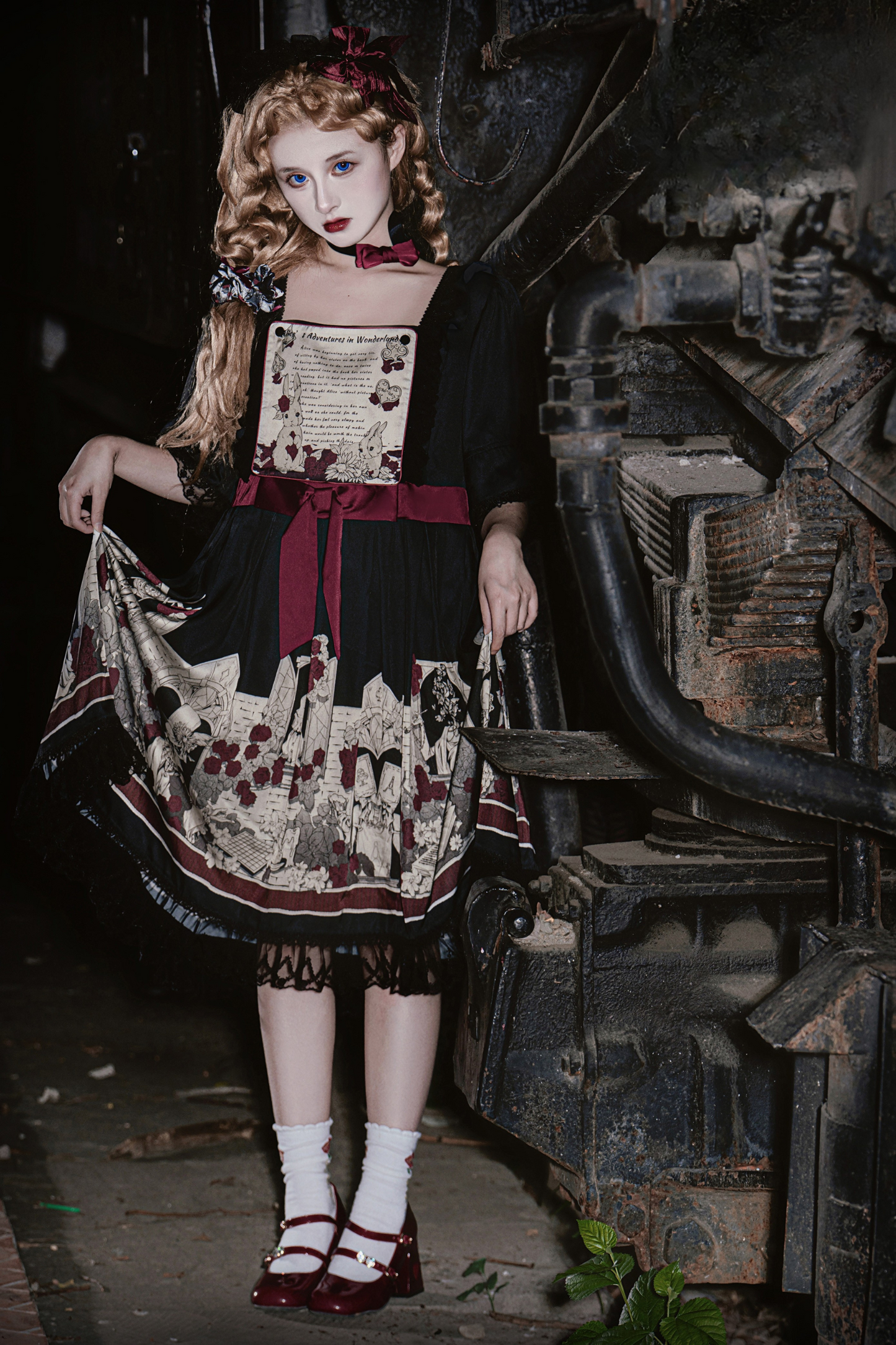 暗闇のアリスドールロリータドレス