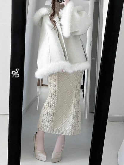 [Deadline for reservations: December 18] Bunny Ear Hoodie Fur Ribbon Cape Coat