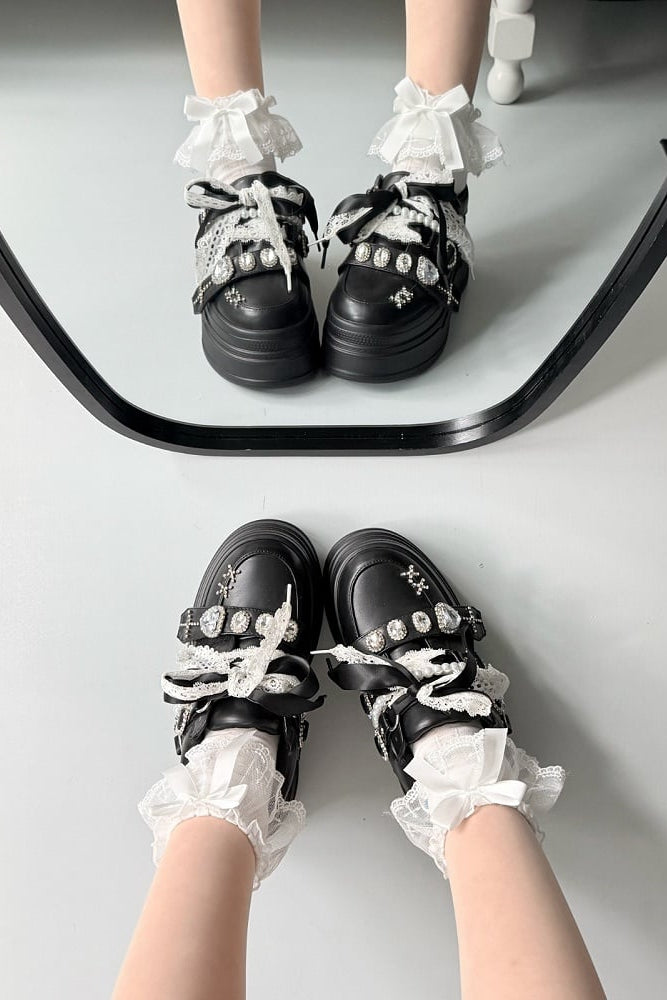 【10月6日予約締切】White/Pink/Black Rhinestone Buckle Lace Cross Charm Ribbon Chunky Sneakers