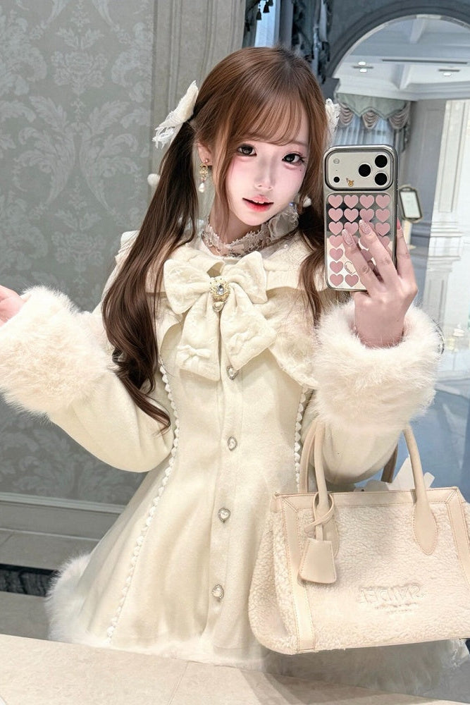 【11月13日予約締切】White Pearl Bow-Tie Fur Coat With Detachable Cape And Fur Cuffs