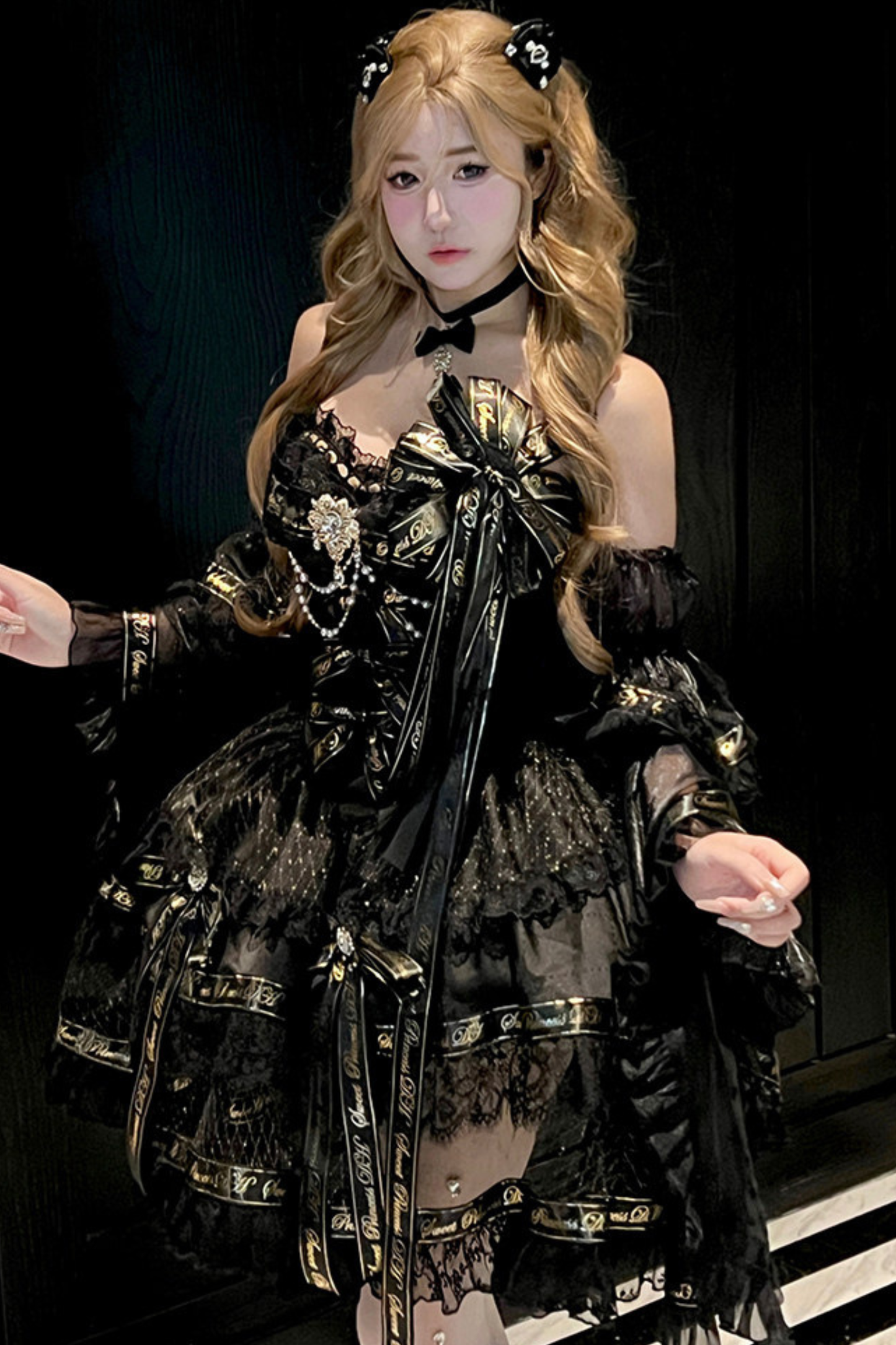 ゴールデンゴシックドレス+チョーカー+スリーブ+バッジ