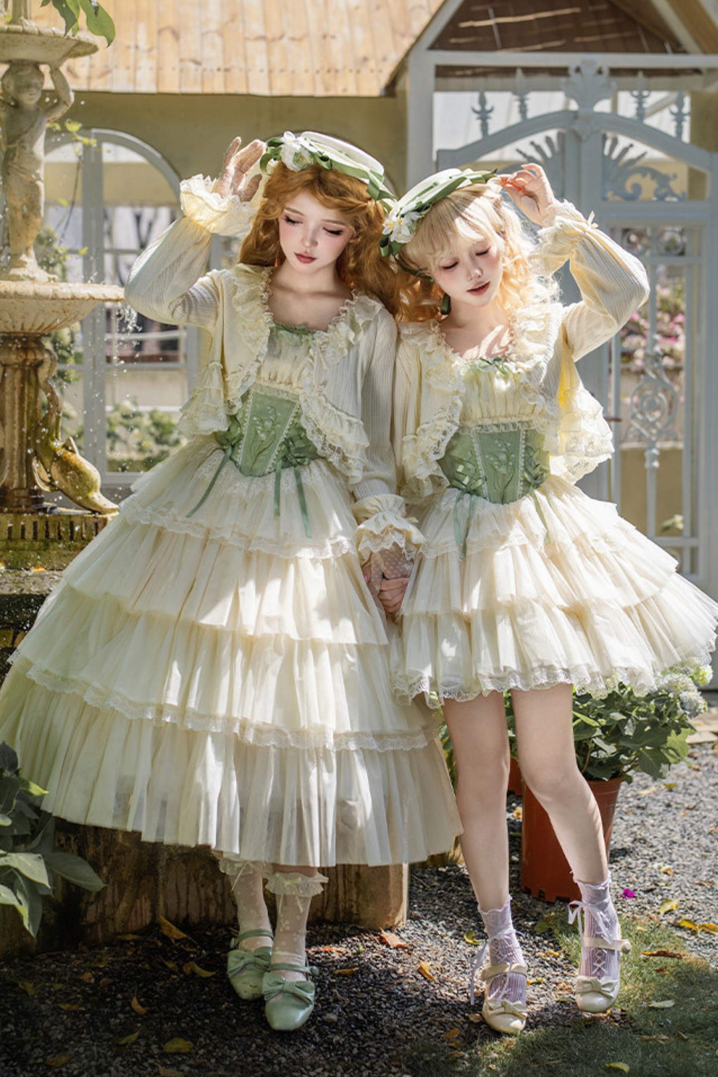 フライングジュピターロリータジャンパースカート+カーディガン+ハット