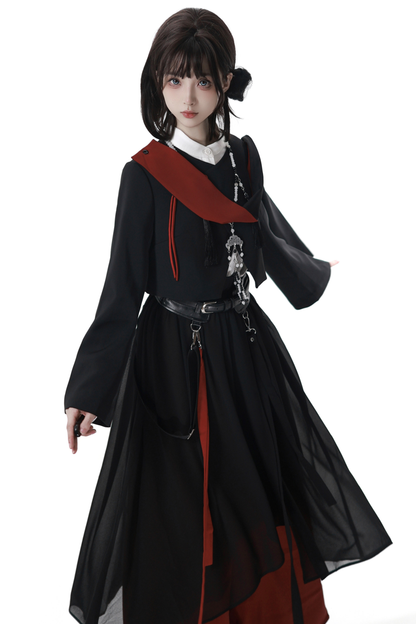 Dunkle China-Jacke + Hemd + Hose + Gürtel + Halskette