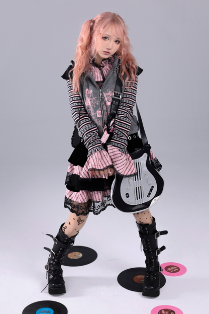 ラビットイヤーフードパンクパーカー