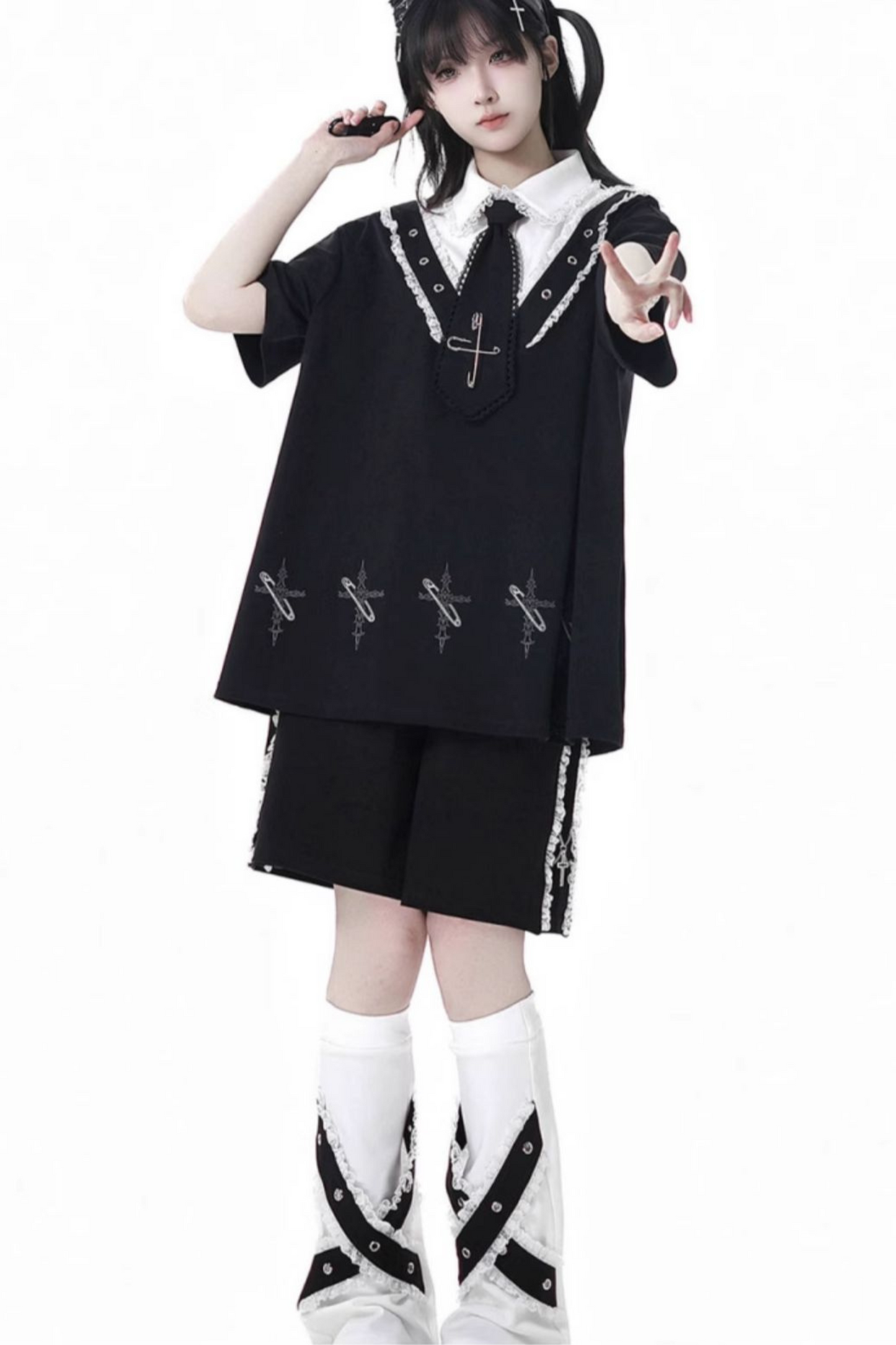 Vestido con volantes en la capucha + Top holgado con corbata + Pantalones cortos + Calentadores