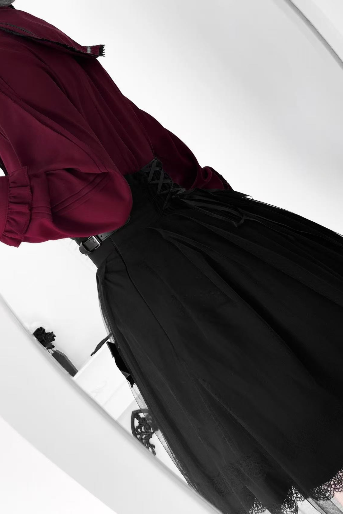 ダークフレンチレースシャツ+スカート