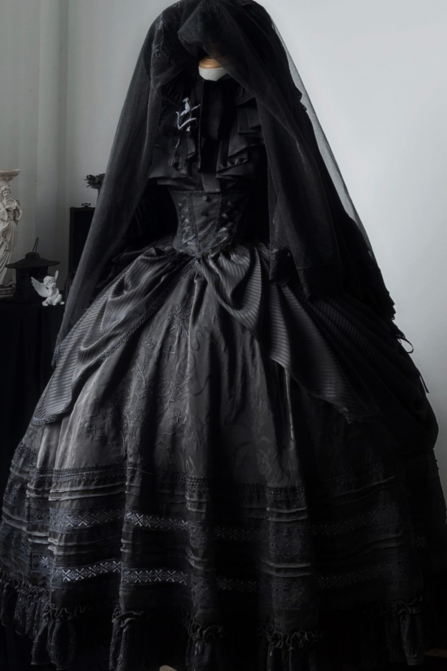 【予約商品】Song of the Lonely Birdアンティークケープ