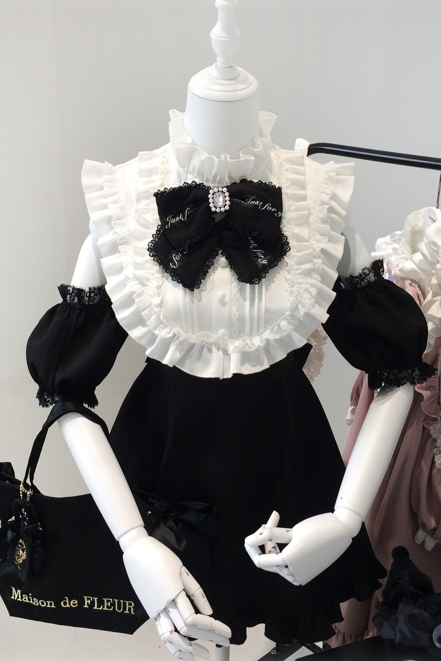 ローズプリンセスオフショルダーフリルリボントップス