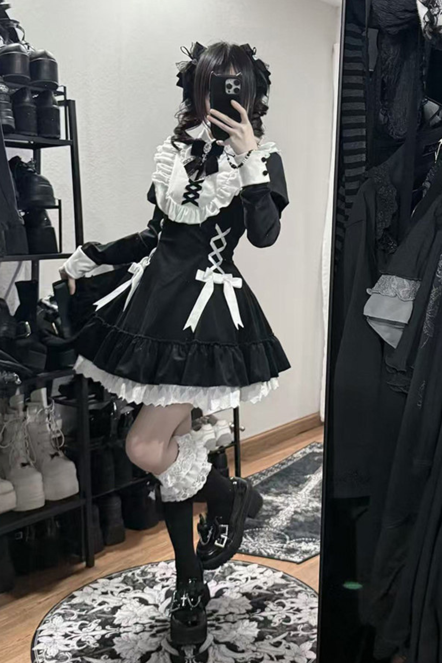 Lace-up ribbon Lolita dress + brooch + hair clip