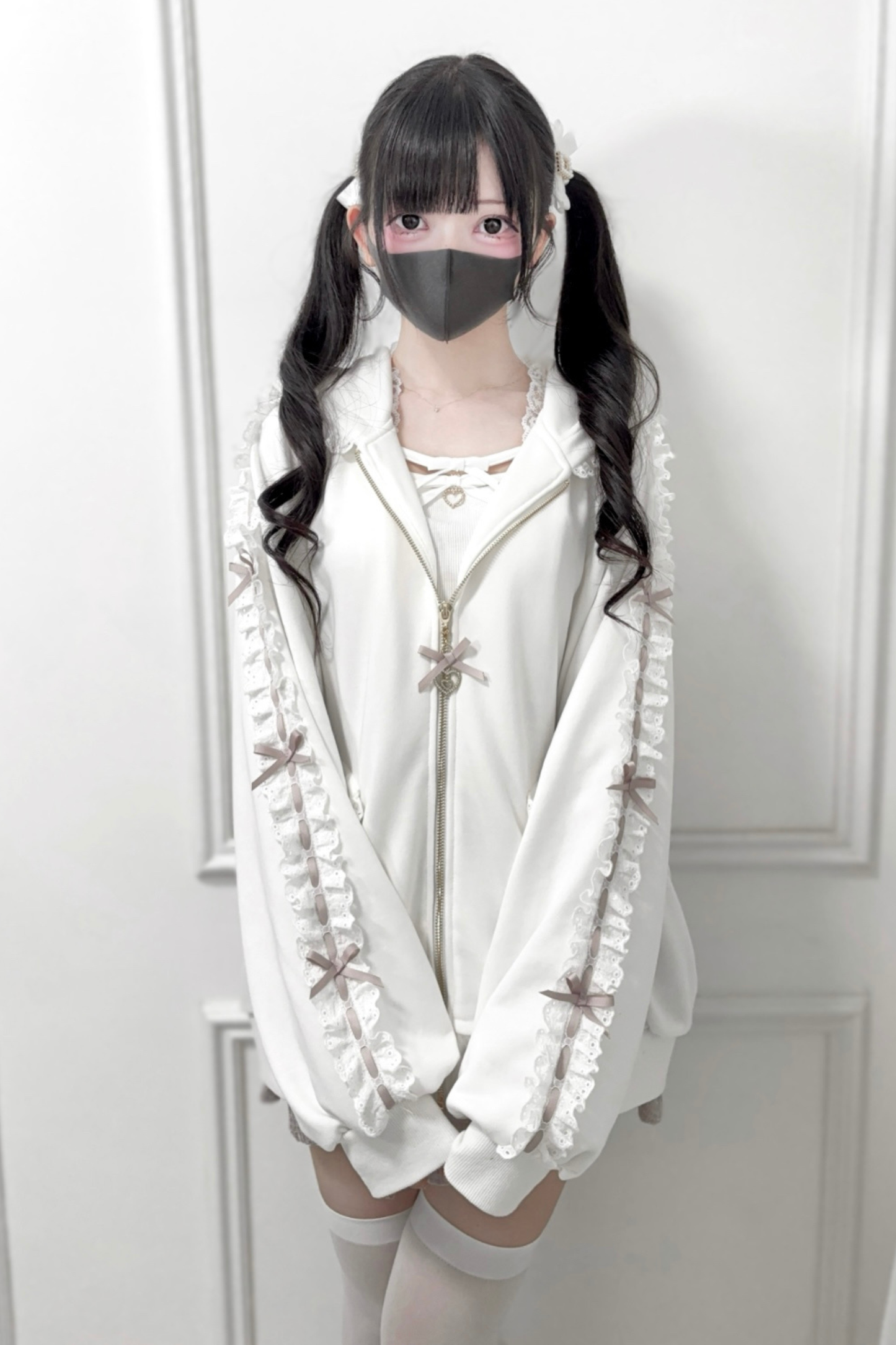 ネクラリボンフリルフードパーカー