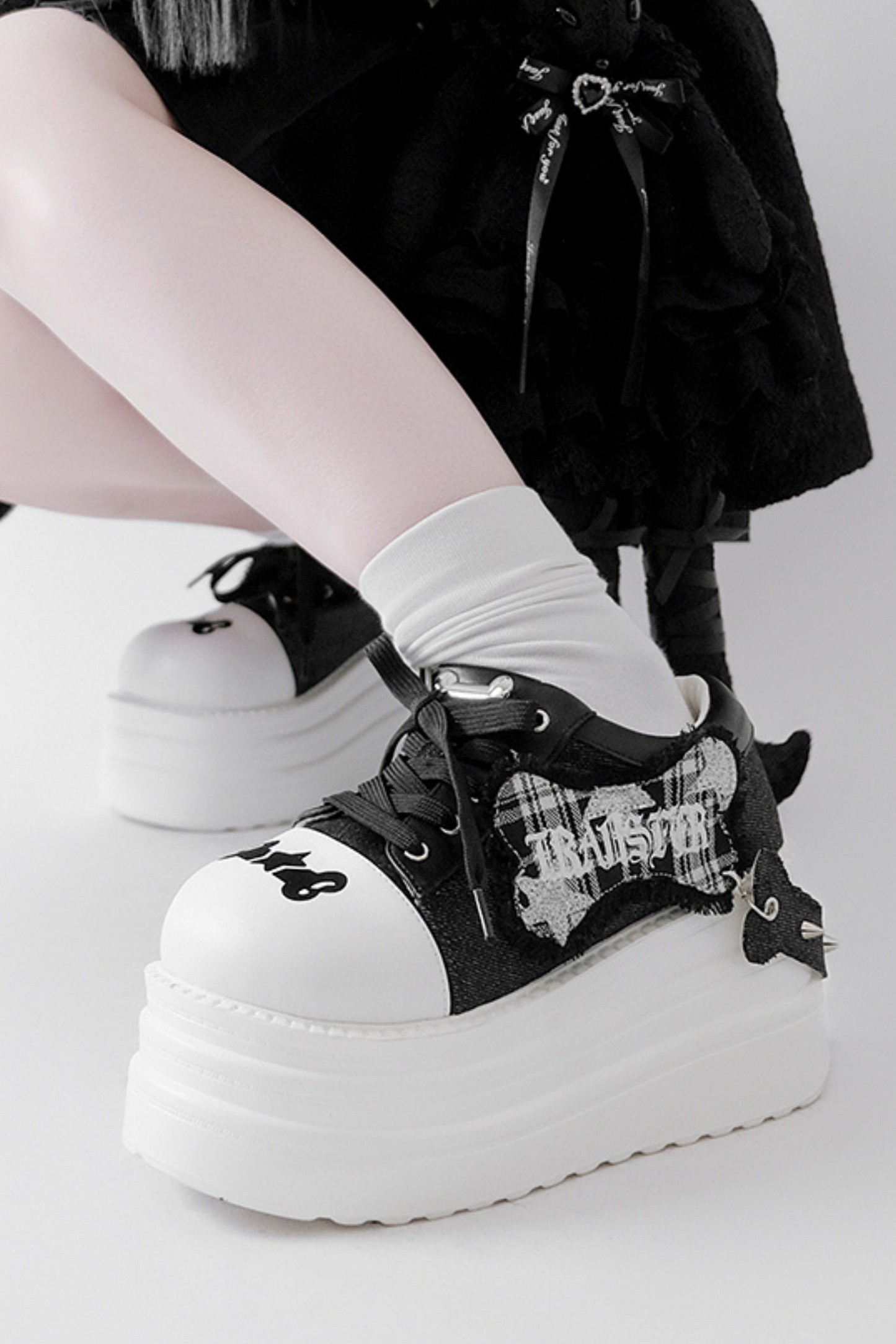 록큰롤 서브컬쳐 두꺼운 스니커즈