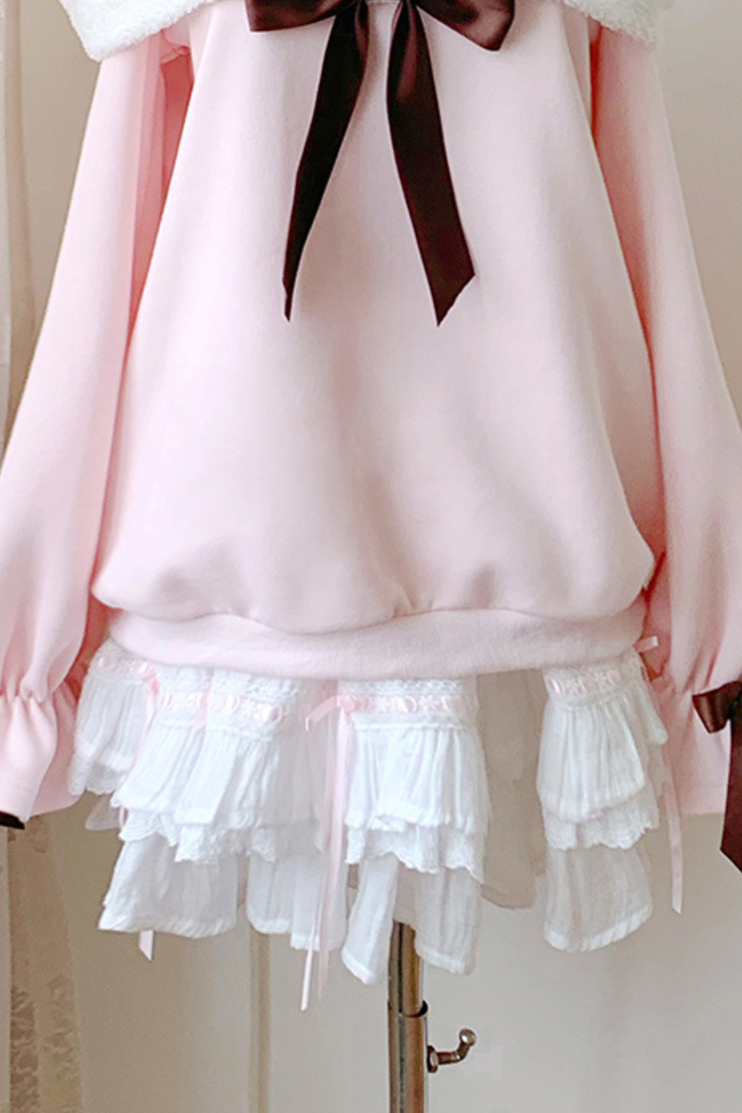 キャットオフショルダートップス+ケーキスカート