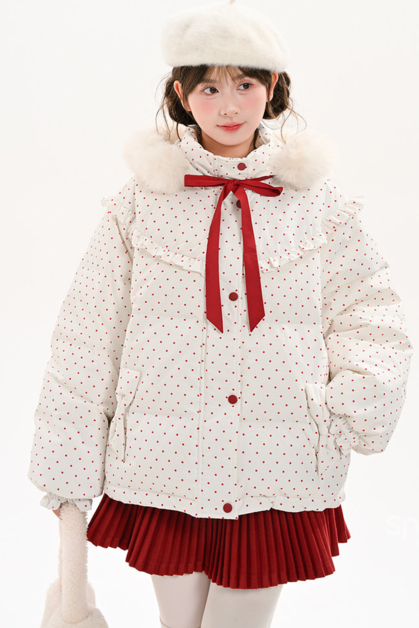 レッドドットリボンフードダウンジャケット