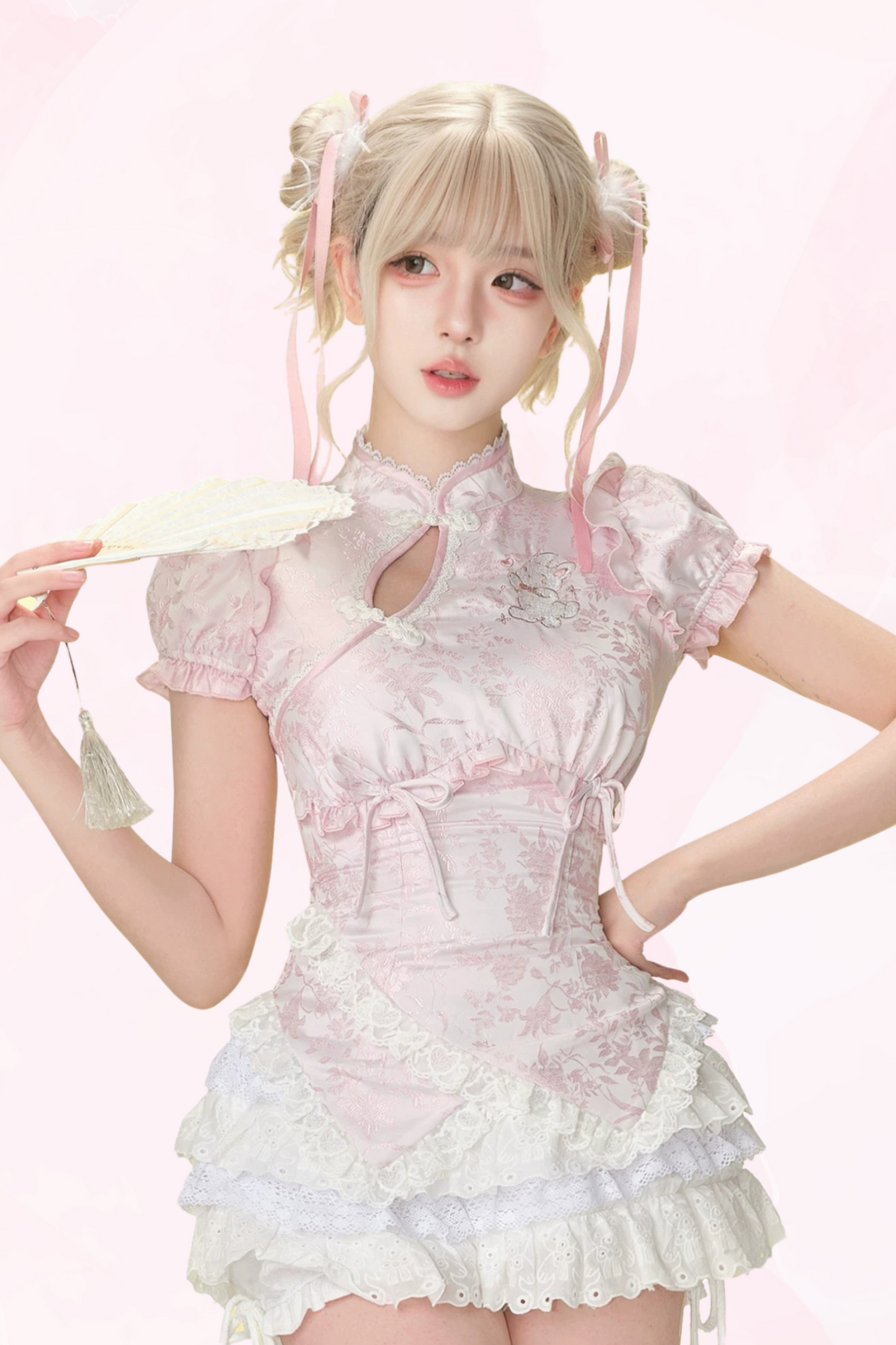 ピンクバニーココナッツトップ＆ホワイトケーキスカート