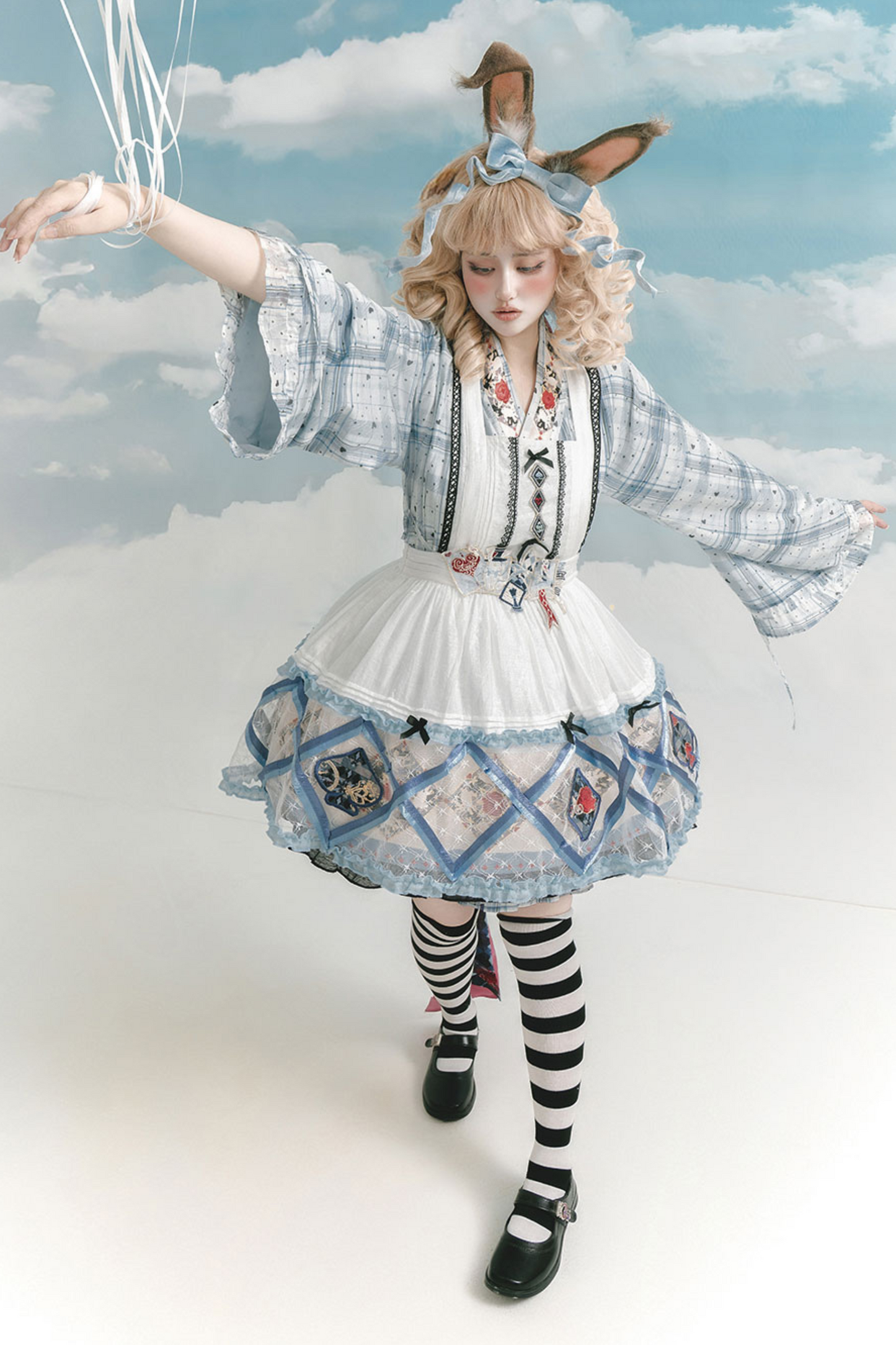 アリスワールドロリータドレス+エプロン+アクセサリー