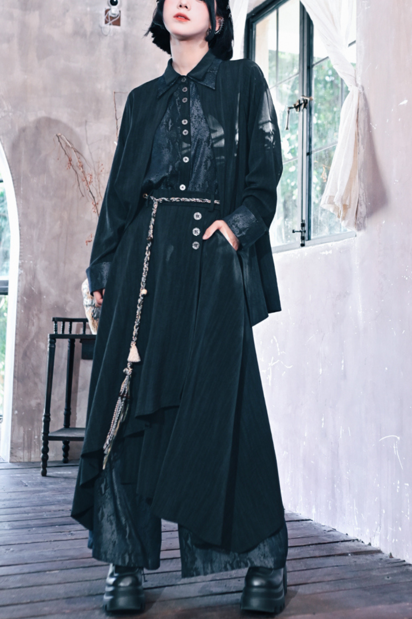 スネークワイドダークチャイナパンツ