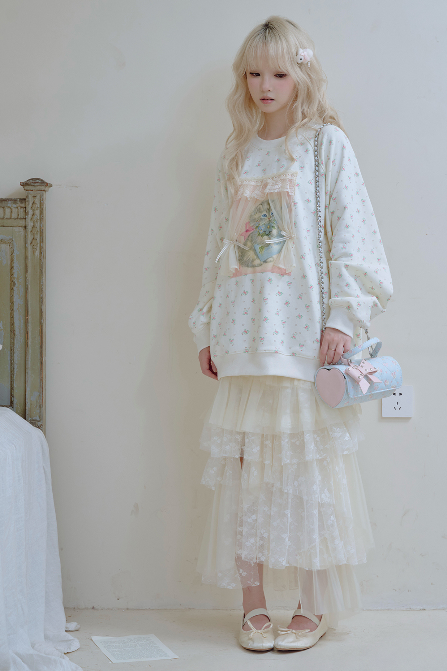 フローラルキャットレースカーテンスウェット