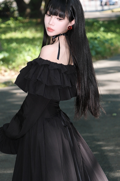 One Shoulder Mode Cape Lace Dress