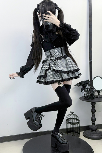 Lace ribbon short skirt