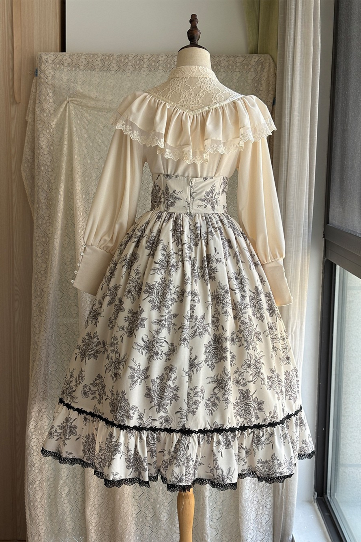 Sketch Wild Rose Elegant Herringbone Lolita Skirt