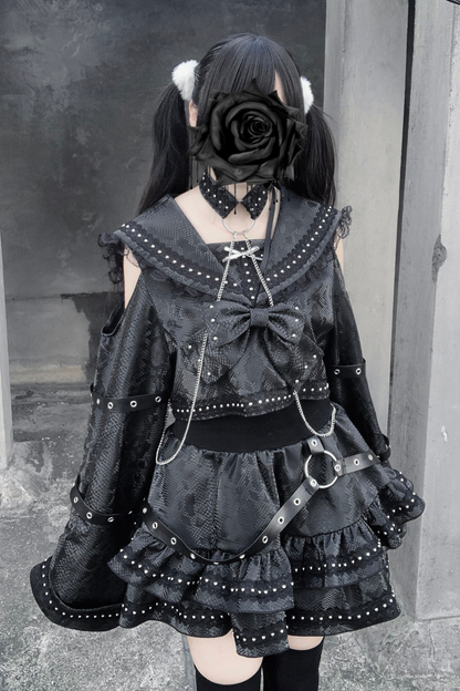 ダークレースアウトフィットトップス+スカート