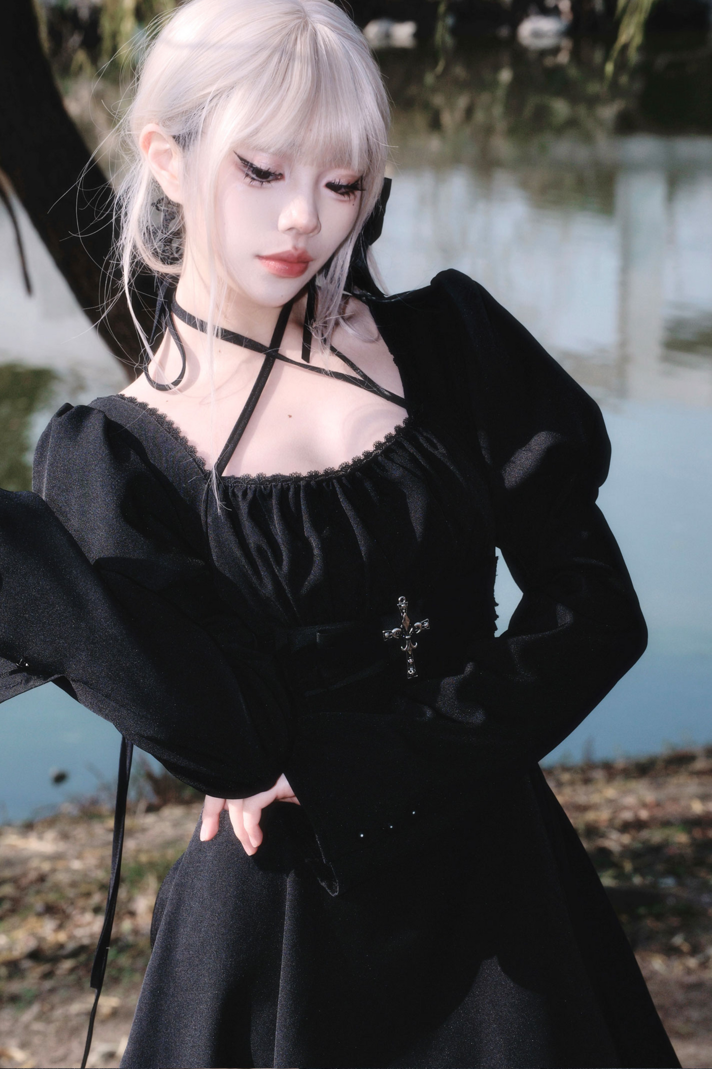 ダークゴシックガールフレアドレス